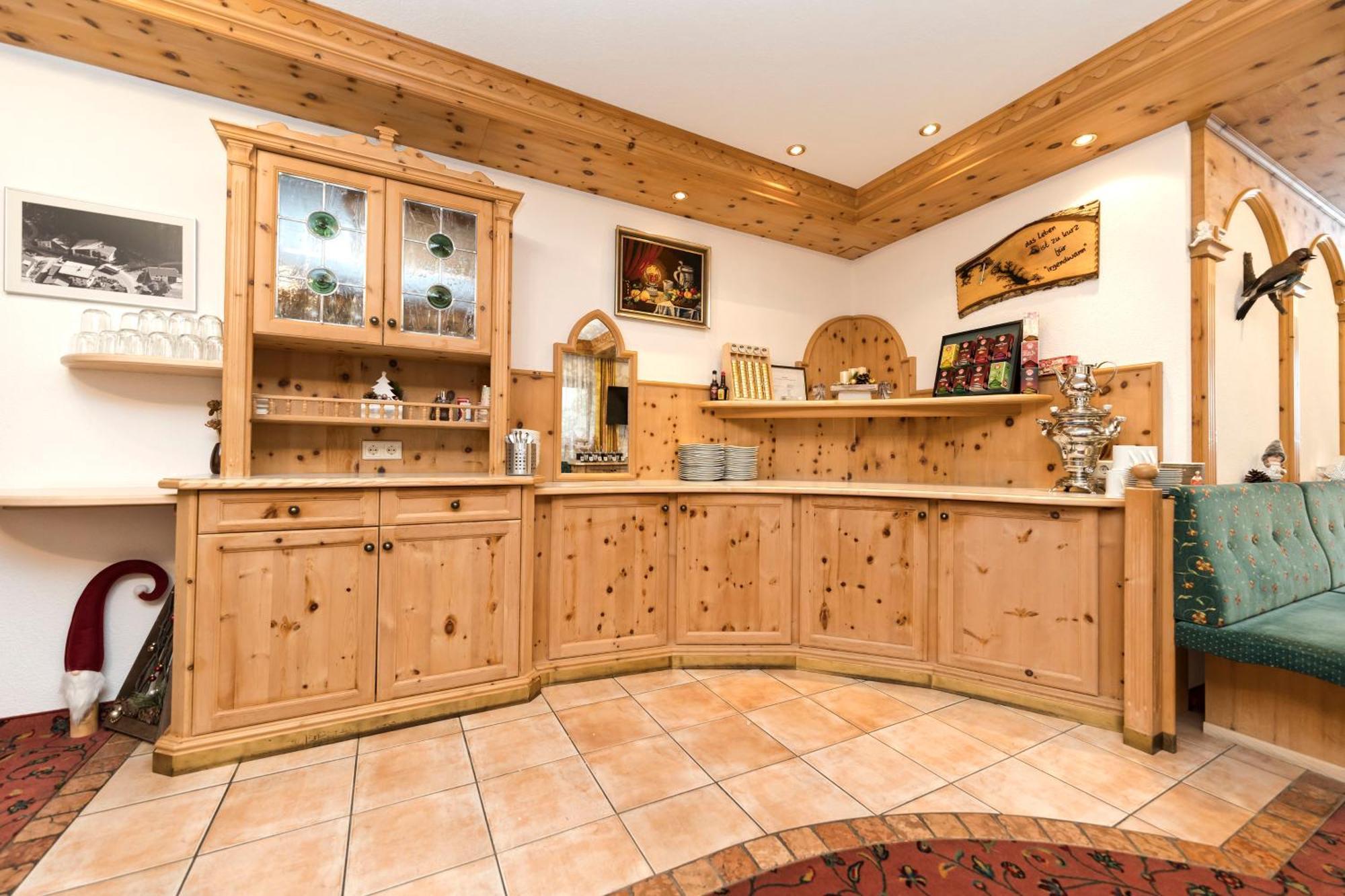 Bed & Breakfast Garni Siegele - Inklusive Silvretta-card Premium *
